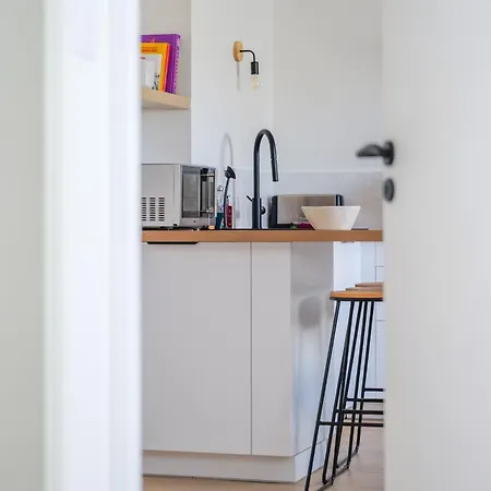 Tres Bel Lumineux Et Au Calme - 2 Personnes Apartment